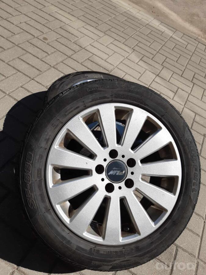 Audi, stop lekki