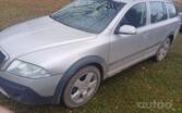 Skoda Octavia 2 generation Combi Scout wagon 5-doors