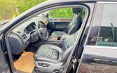 Volkswagen Touareg 2 generation Crossover