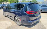 Chrysler Pacifica 2 generation Minivan
