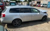 Volkswagen Passat B6 wagon 5-doors