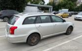 Toyota Avensis 2 generation wagon