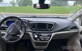 Chrysler Pacifica 2 generation Minivan