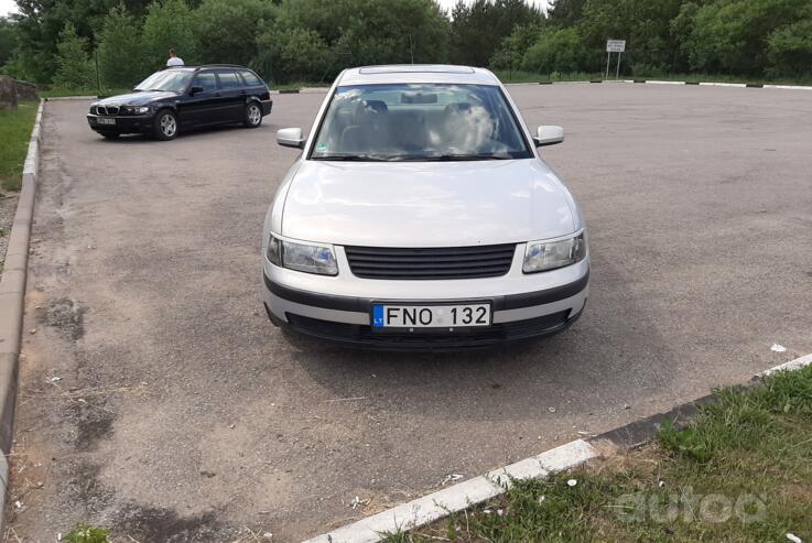 Volkswagen Passat B5 Sedan 4-doors