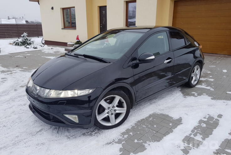 Honda Civic 8 generation Hatchback 5-doors