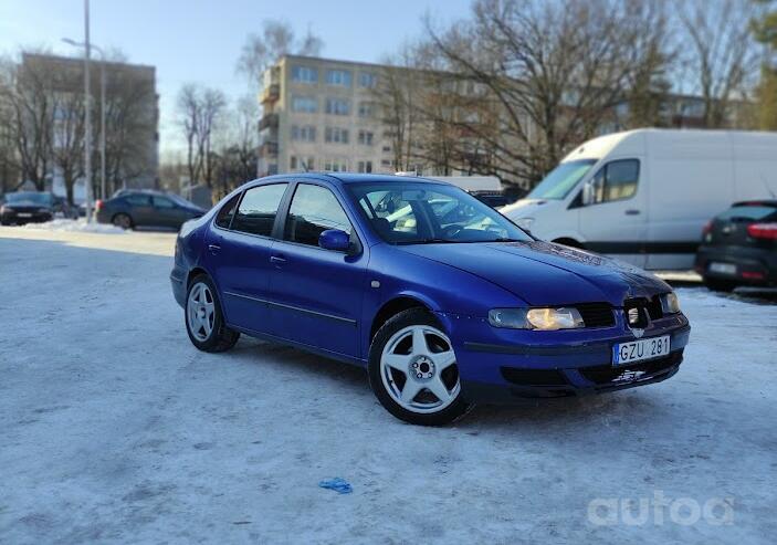 SEAT Toledo 2 generation Sedan