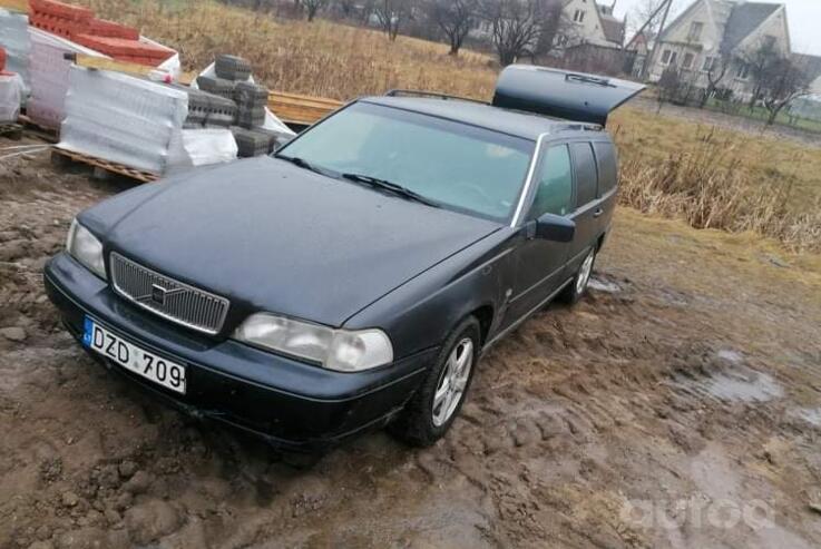 Volvo V70 1 generation wagon