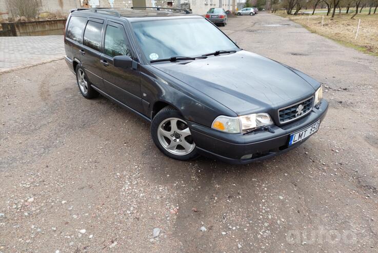 Volvo V70 1 generation wagon