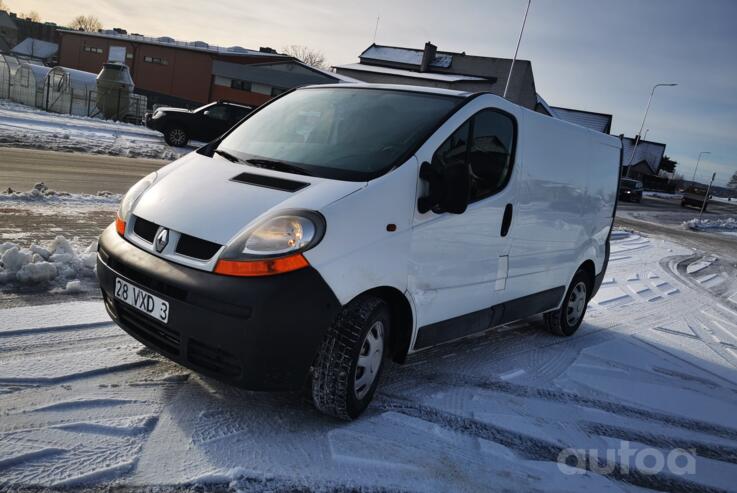 Renault Trafic 2 generation Minivan