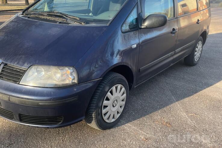 SEAT Alhambra 1 generation [restyling] Minivan
