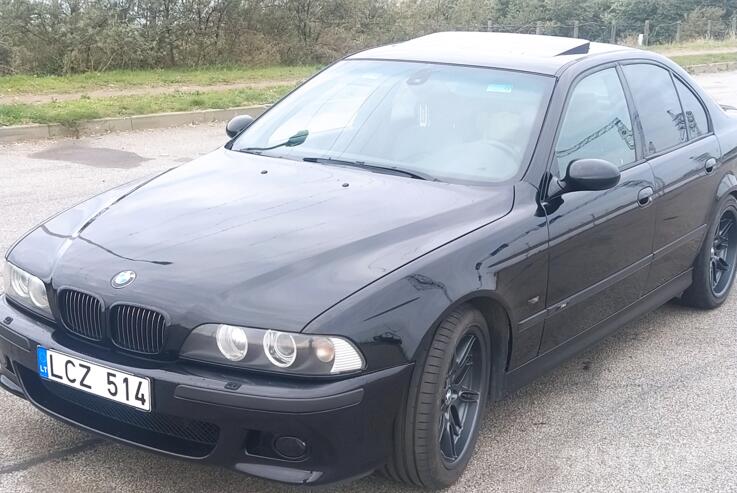 BMW M5 E39 Sedan