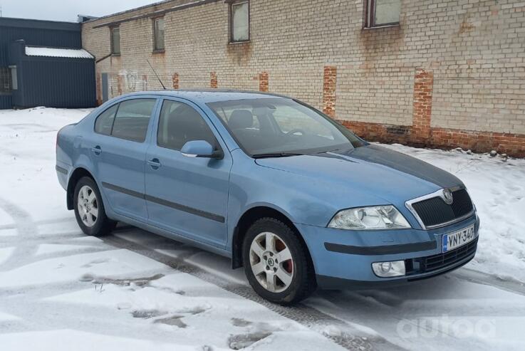 Skoda Octavia 2 generation Combi Scout wagon 5-doors