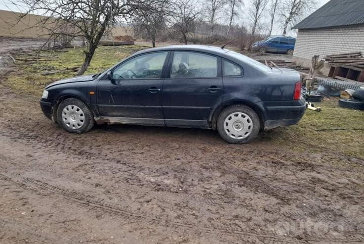 Volkswagen Passat B5 Sedan 4-doors
