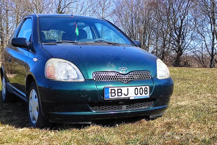 Toyota Yaris 1 generation
