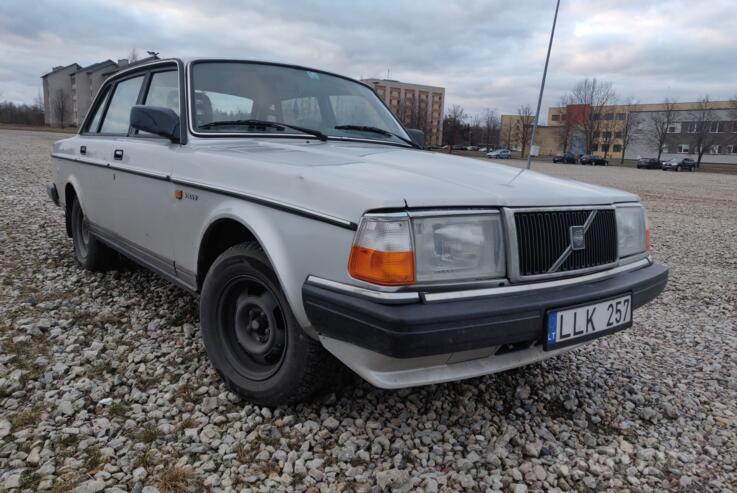 Volvo 240 1 generation 244 Sedan 4-doors
