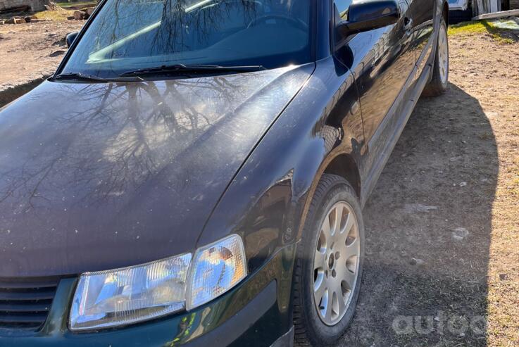 Volkswagen Passat B5 Sedan 4-doors