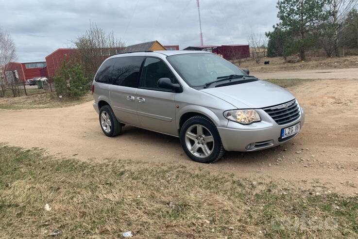 Chrysler Voyager 4 generation [restyling] Minivan