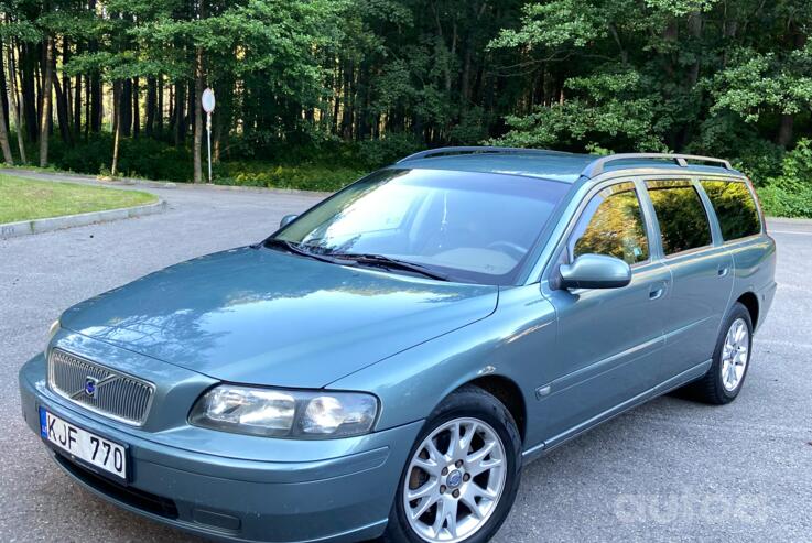 Volvo V70 2 generation wagon