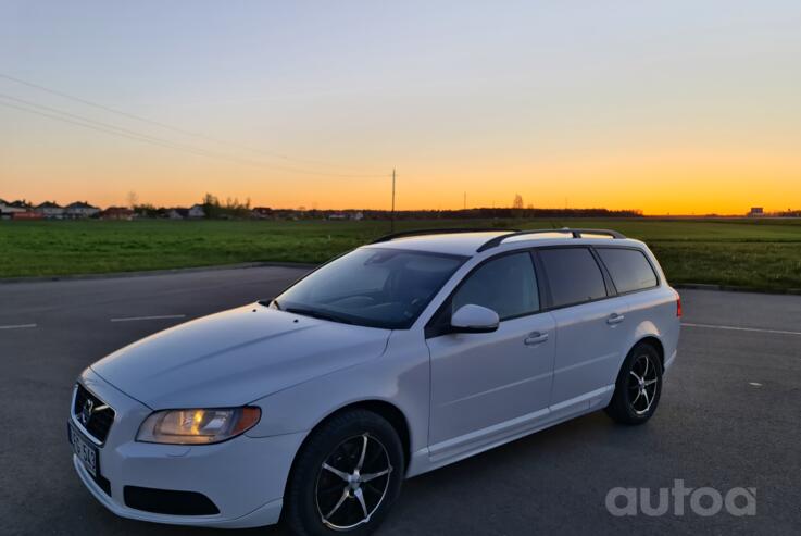 Volvo V70 3 generation wagon