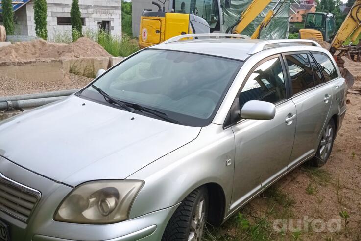 Toyota Avensis 2 generation wagon