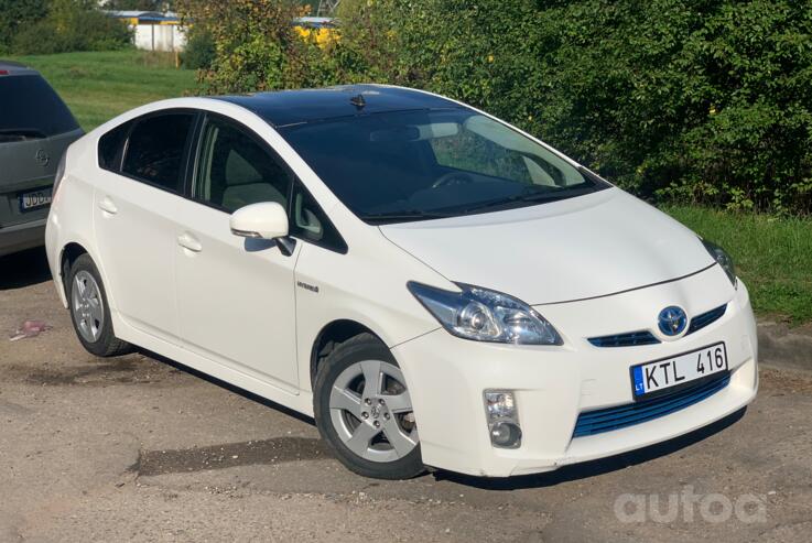 Toyota Prius 3 generation Hatchback 5-doors