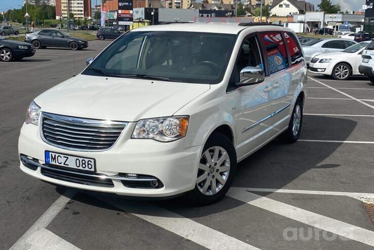 Chrysler Town & Country 5 generation [restyling]
