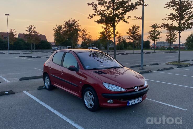 Peugeot 206 1 generation [restyling] Hatchback 5-doors