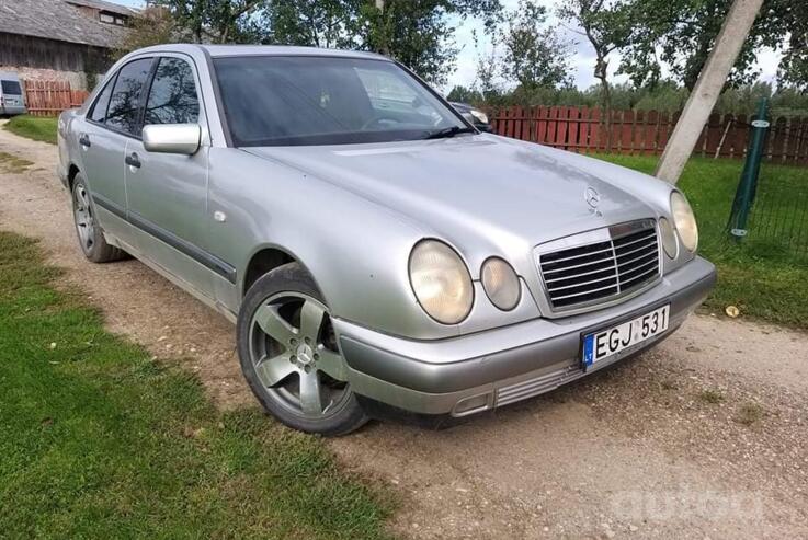 Mercedes-Benz E-Class W210 Sedan