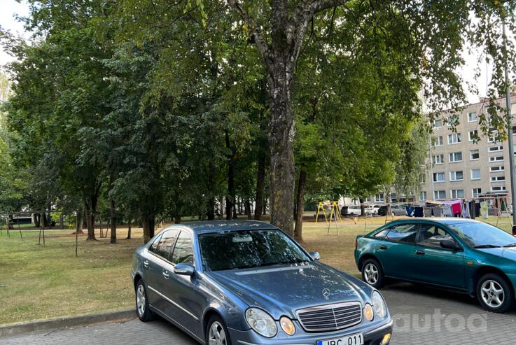 Mercedes-Benz E-Class W211 Sedan