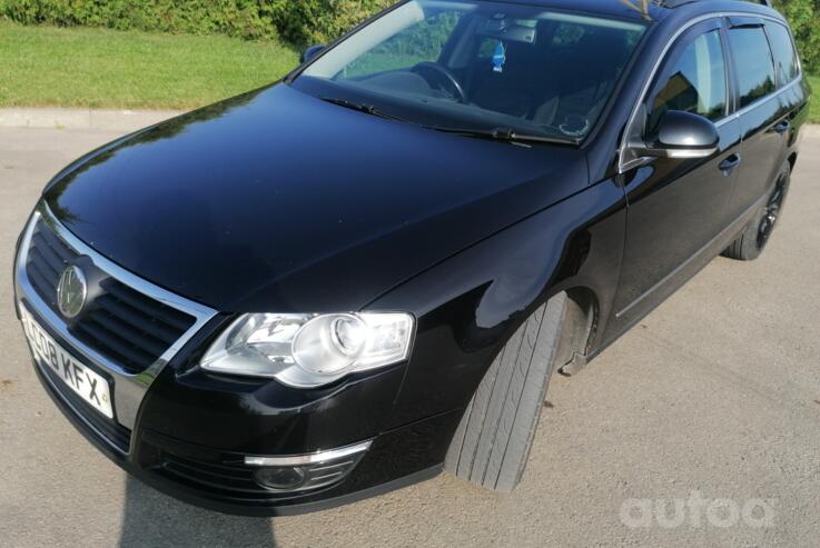 Volkswagen Passat B6 wagon 5-doors