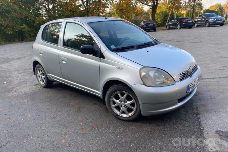 Toyota Yaris 1 generation