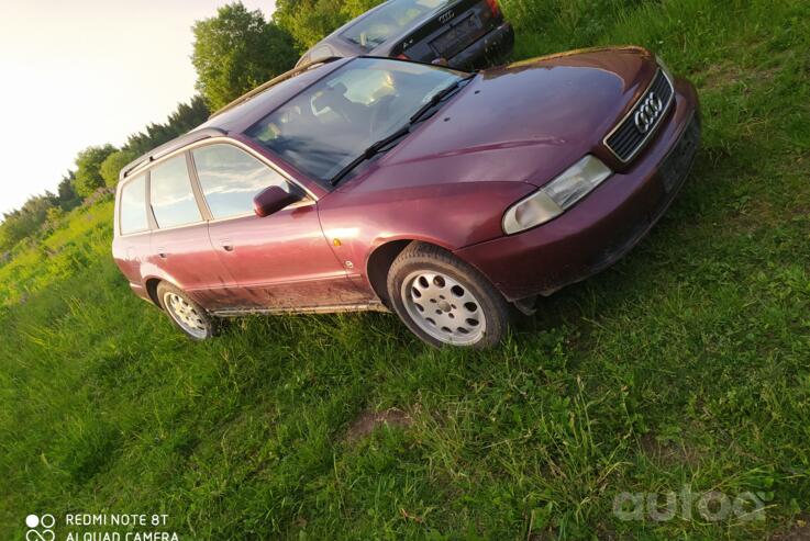 Audi A4 B5 Avant wagon 5-doors