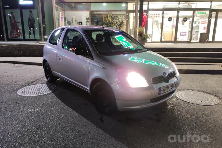 Toyota Yaris 1 generation
