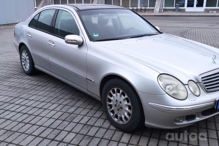 Mercedes-Benz E-Class W211 Sedan