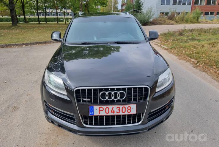 Audi Q7 4L Crossover