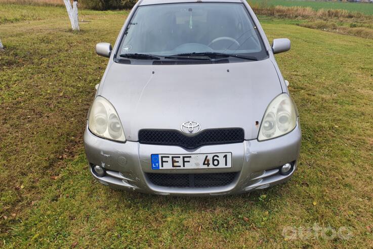 Toyota Yaris 1 generation