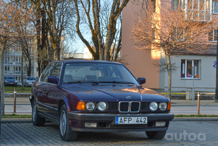 BMW 7 Series E32 Sedan