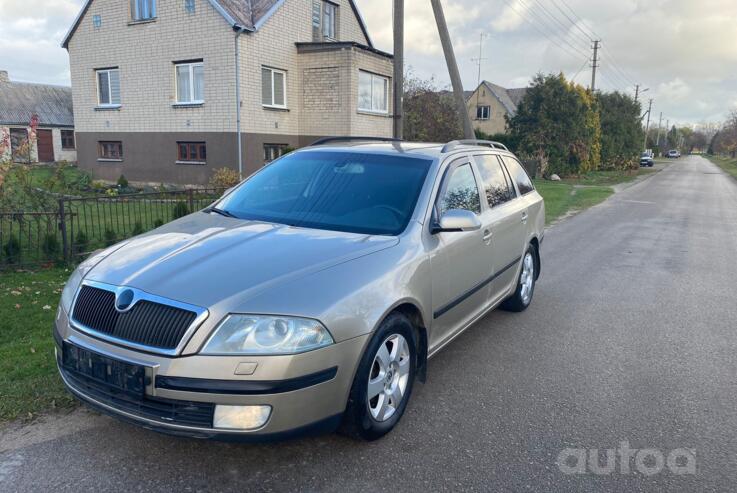 Skoda Octavia 2 generation Combi wagon 5-doors