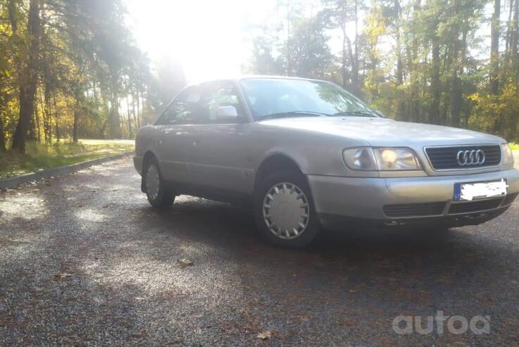 Audi A6 A4/C4 Sedan