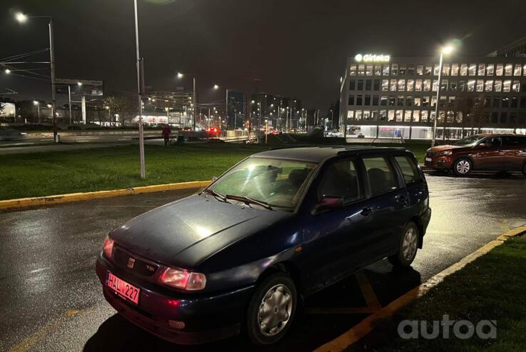 SEAT Cordoba 1 generation wagon