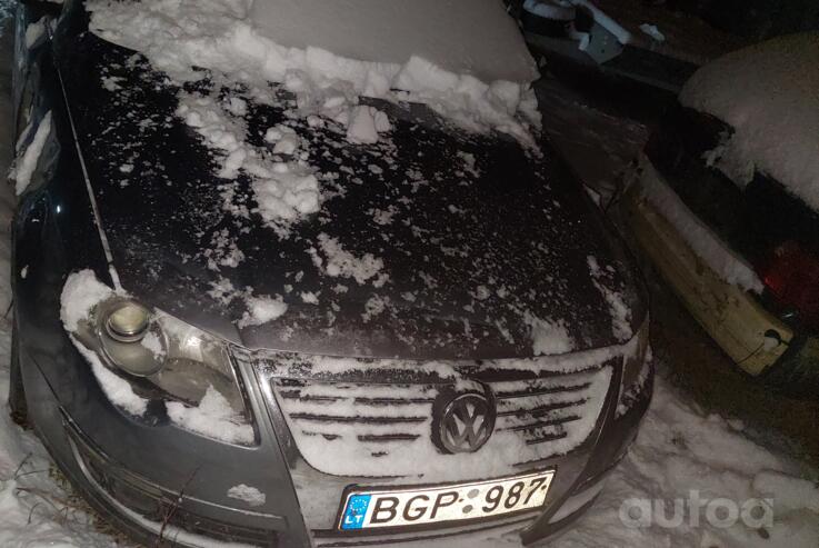 Volkswagen Passat B6 Sedan 4-doors