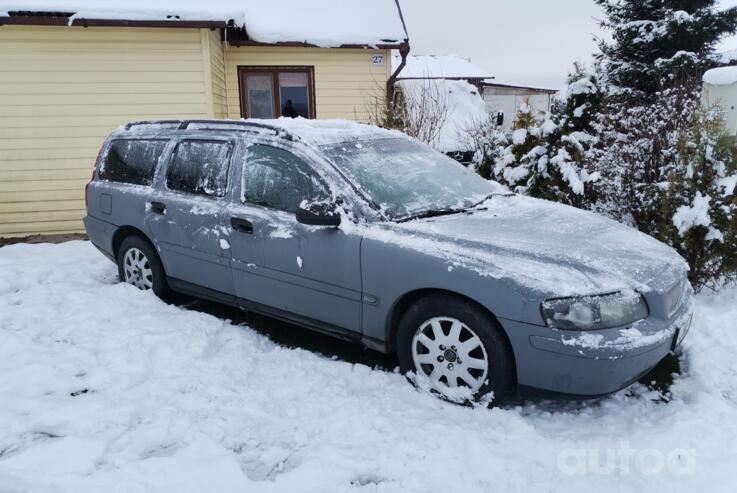 Volvo V70 2 generation wagon