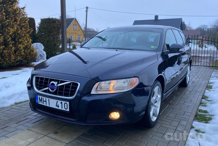 Volvo V70 3 generation wagon
