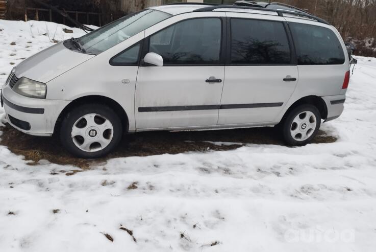 SEAT Alhambra 1 generation [restyling] Minivan