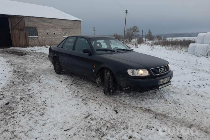 Audi A6 A4/C4 Sedan