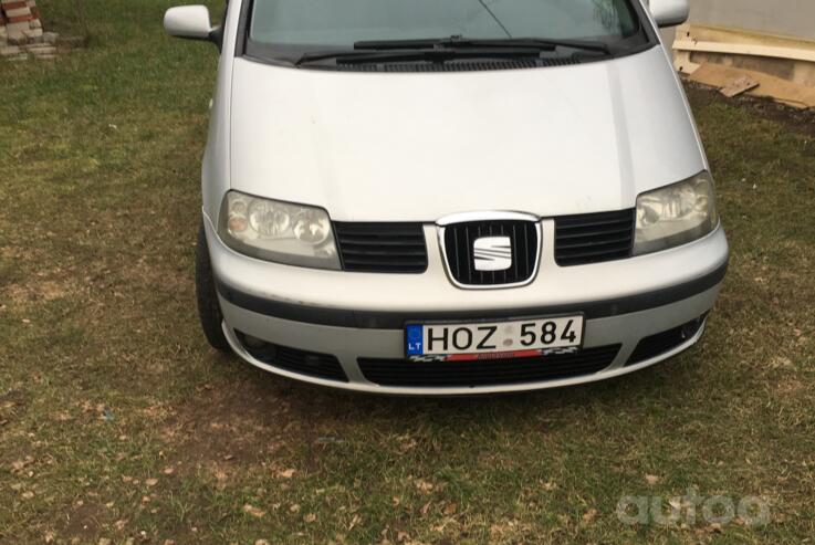 SEAT Alhambra 1 generation [restyling] Minivan
