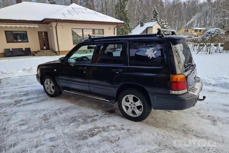 Subaru Forester 1 generation JP-spec crossover 5-doors