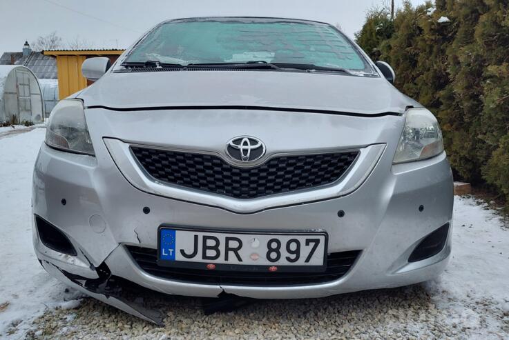 Toyota Yaris XP9 [restyling] Hatchback 5-doors
