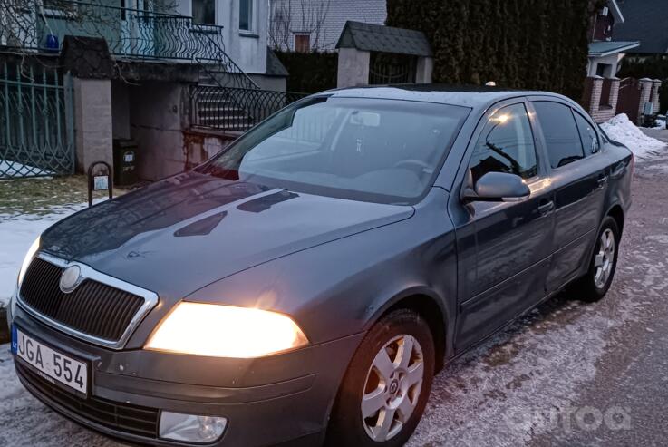 Skoda Octavia 2 generation Combi wagon 5-doors