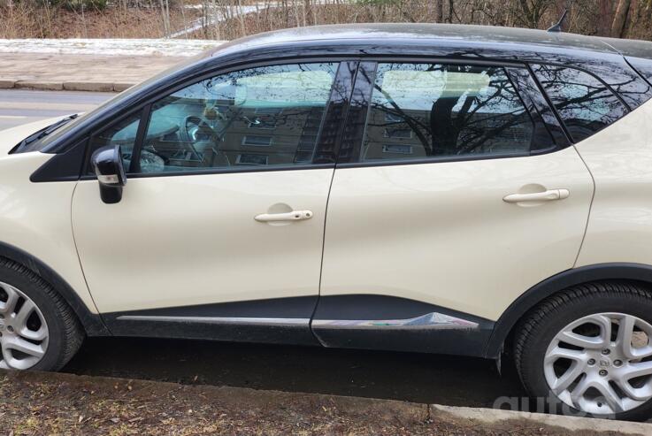 Renault Captur 1 generation Crossover